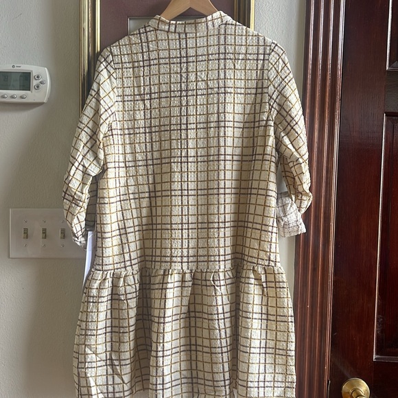 Lumière Plaid V-Neck Dress - Picture 7 of 11